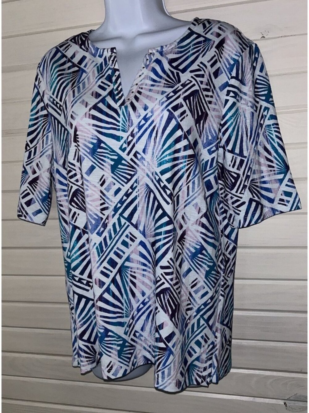 NWT Chicos Sz 1 (MEDIUM) Blue Foliole Elements Studded Tee Elbow Slv 100% Cotton